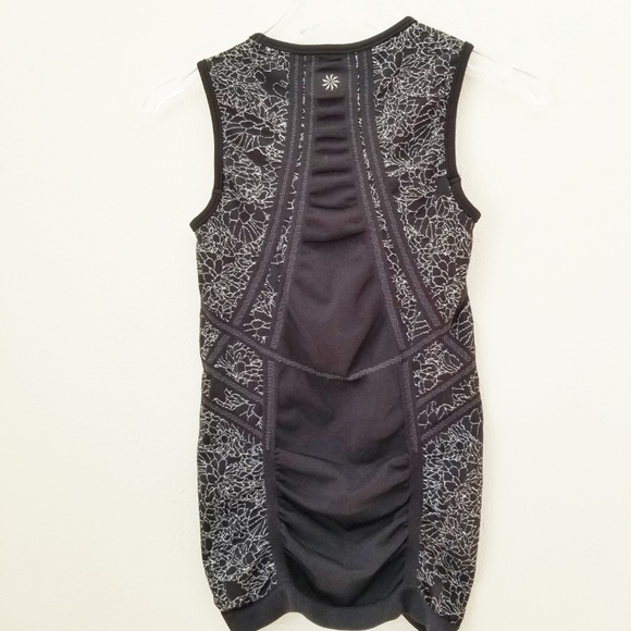 Athleta Fastest Track Sketch Floral Muscle Tank - Picture 3 of 6